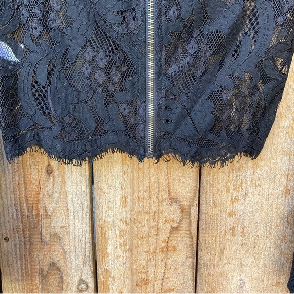 NWT LF SEEK THE LABEL All Over Lace Top Size Small - Picture 5 of 14